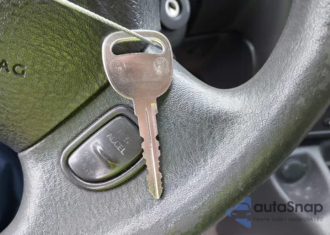 2002 Saturn S-Series Sl1 from USA, damaged, VIN 1G8ZH52892Z302735